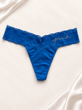 Panti azul con cintura de encaje, vista frente