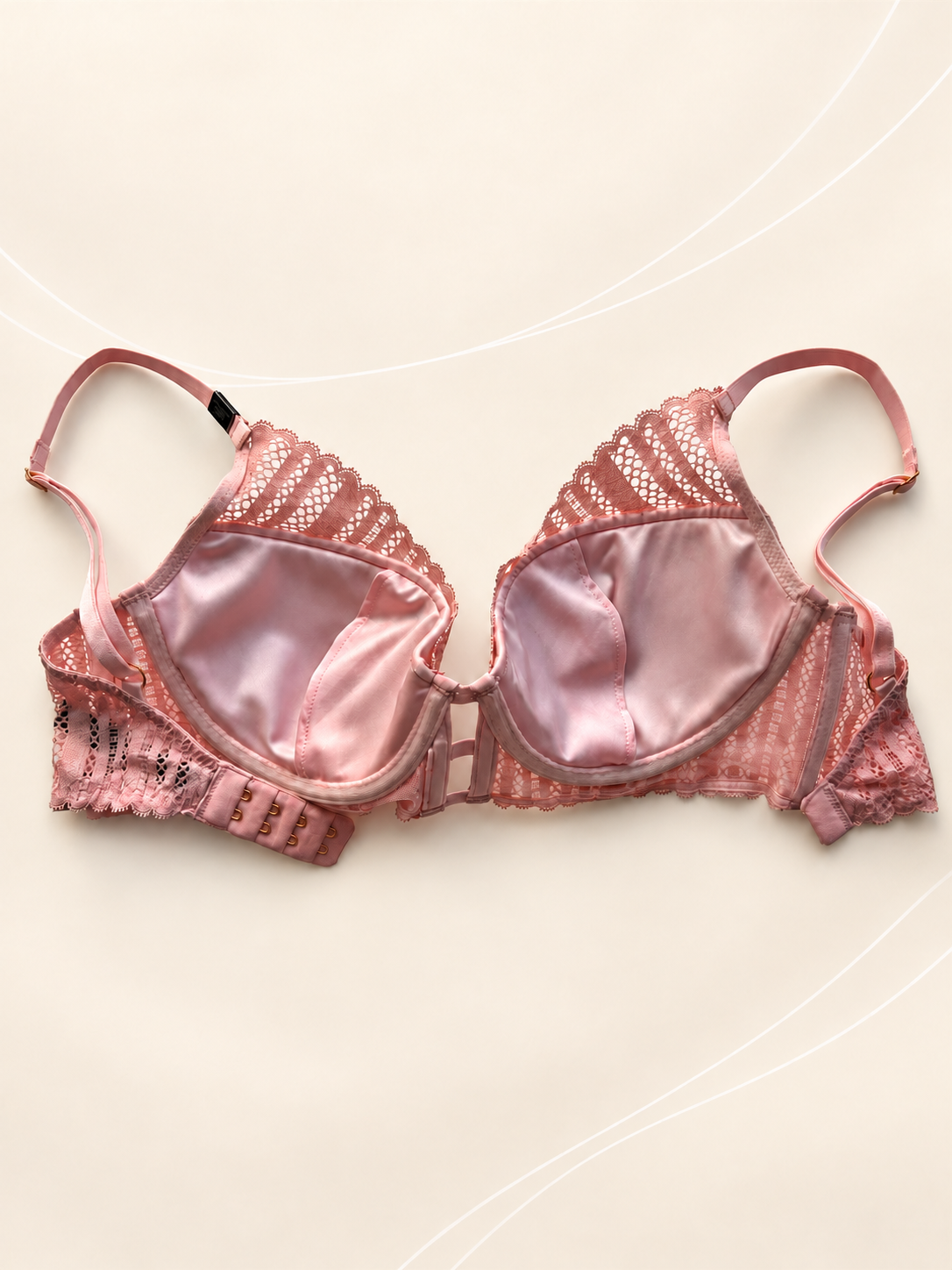Corpiño rosa de encaje con tiras — dorso auténtico