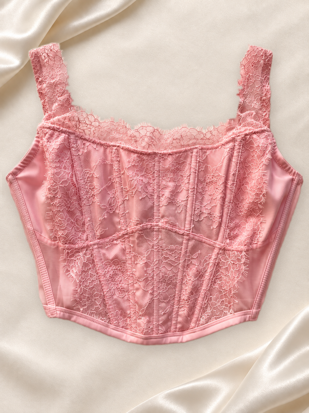 Corset V'S Rosa Satinado con Encaje, vista frontal sobre fondo marfil