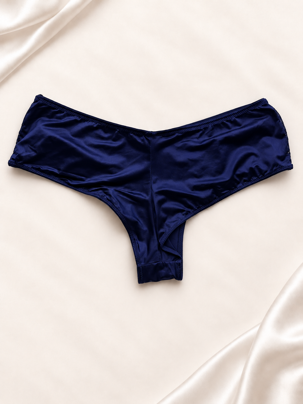 Panti V'S Azul marino con encaje y tiras cruzadas, vista posterior