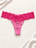 Panti fucsia con cintura ancha de encaje, vista frente