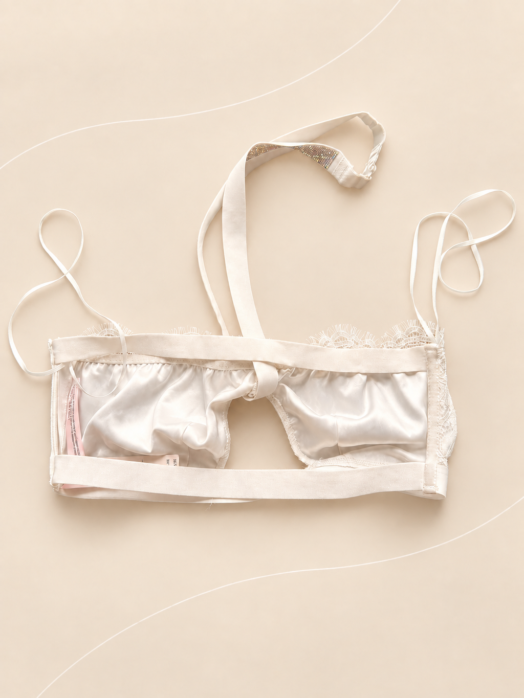 Top V'S Bandeau de Encaje Marfil con Detalles Brillantes, vista dorso