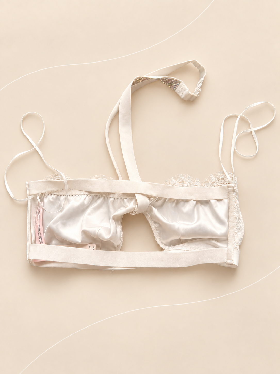 Top V'S Bandeau de Encaje Marfil con Detalles Brillantes, vista dorso