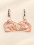 Top V'S de Encaje Rosa Nude con Breteles Brillantes, vista frente