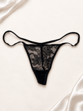Panti V'S Lace Negra con Tiras Ajustables, frente