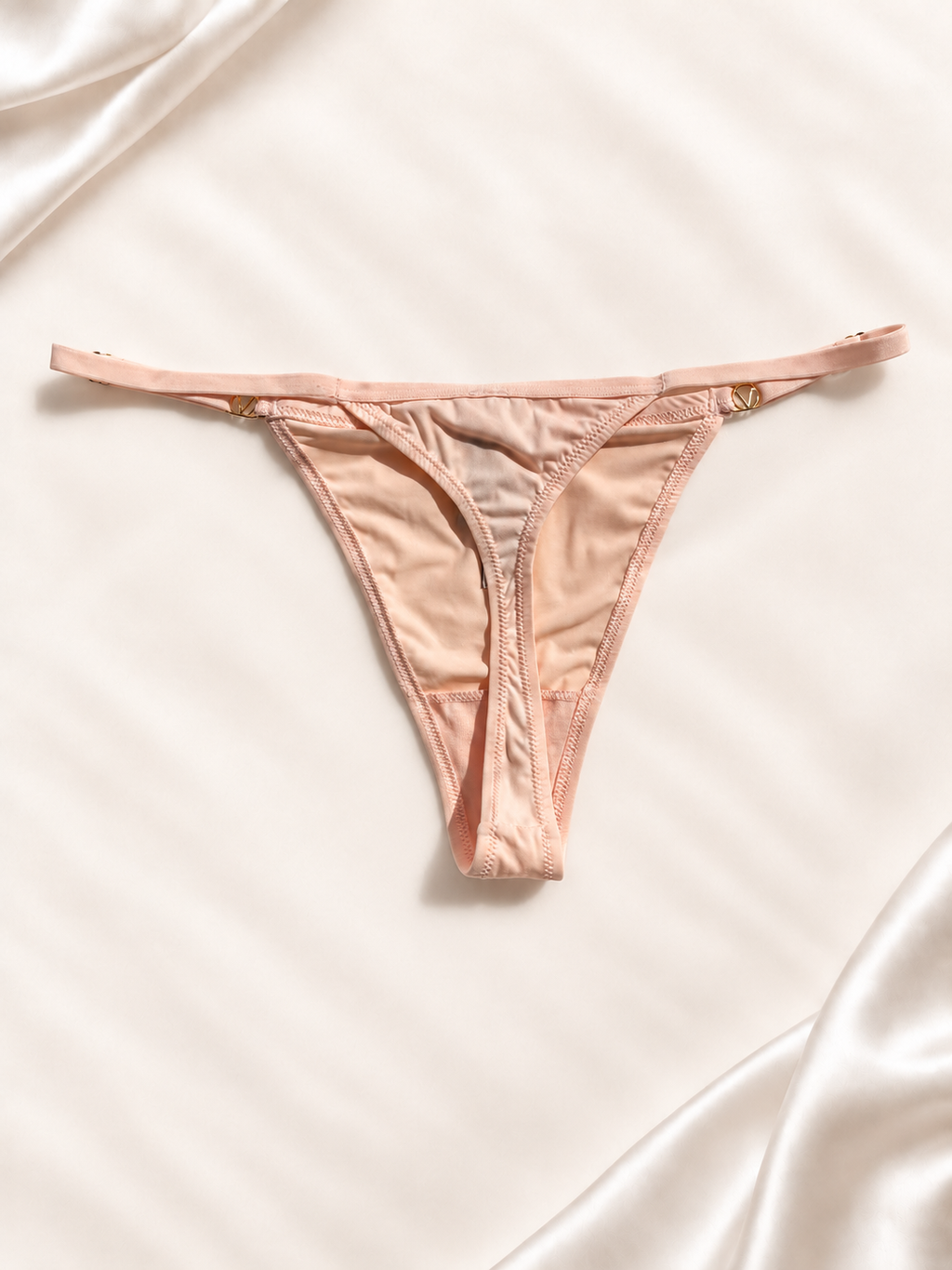 Dorso de Panti V'S rosa nude con tiras ajustables