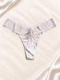 Frente de Panti V'S blanco de encaje con cintura ancha
