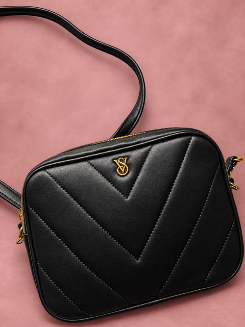 Bandolera V'S Negra Chevron con sombra suave