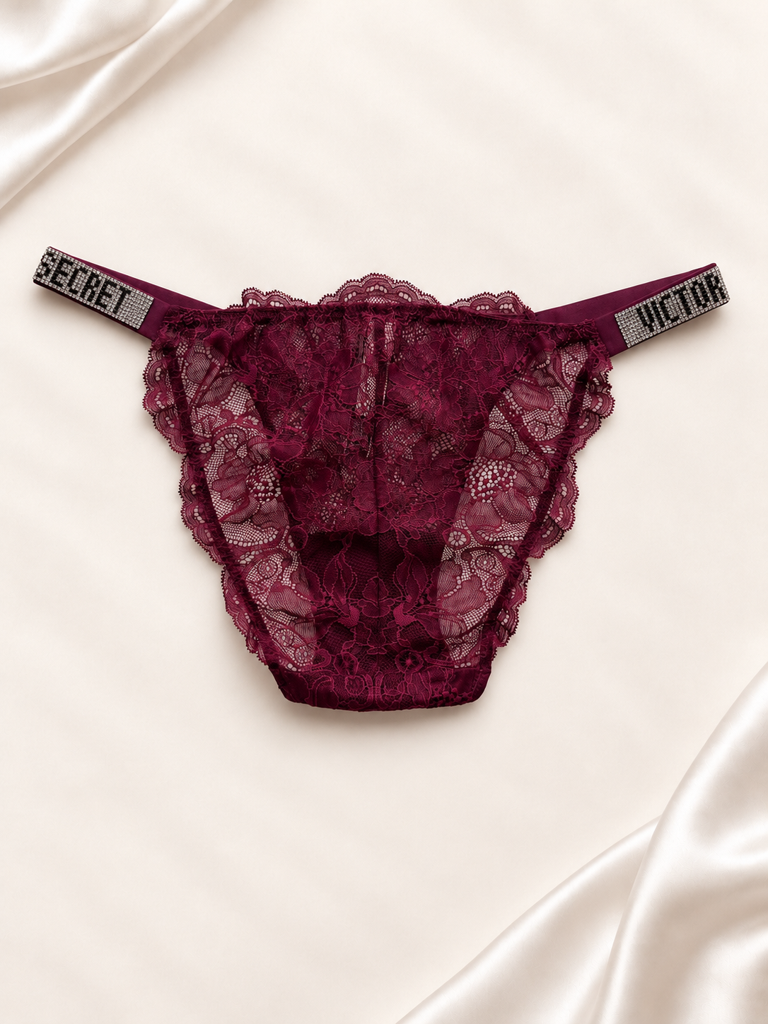 Panti V'S Bordó de encaje con bandas estampadas, vista frontal