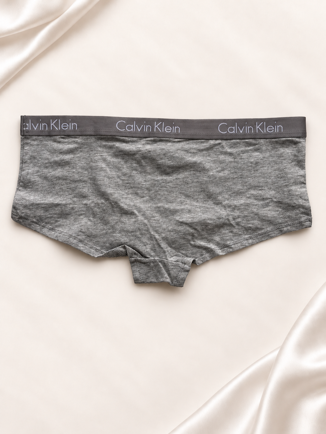 Panti Calvin Klein Gris melange de corte short con banda logo, vista frontal