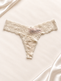 Panti V'S Marfil de encaje con cintura ancha, vista frontal