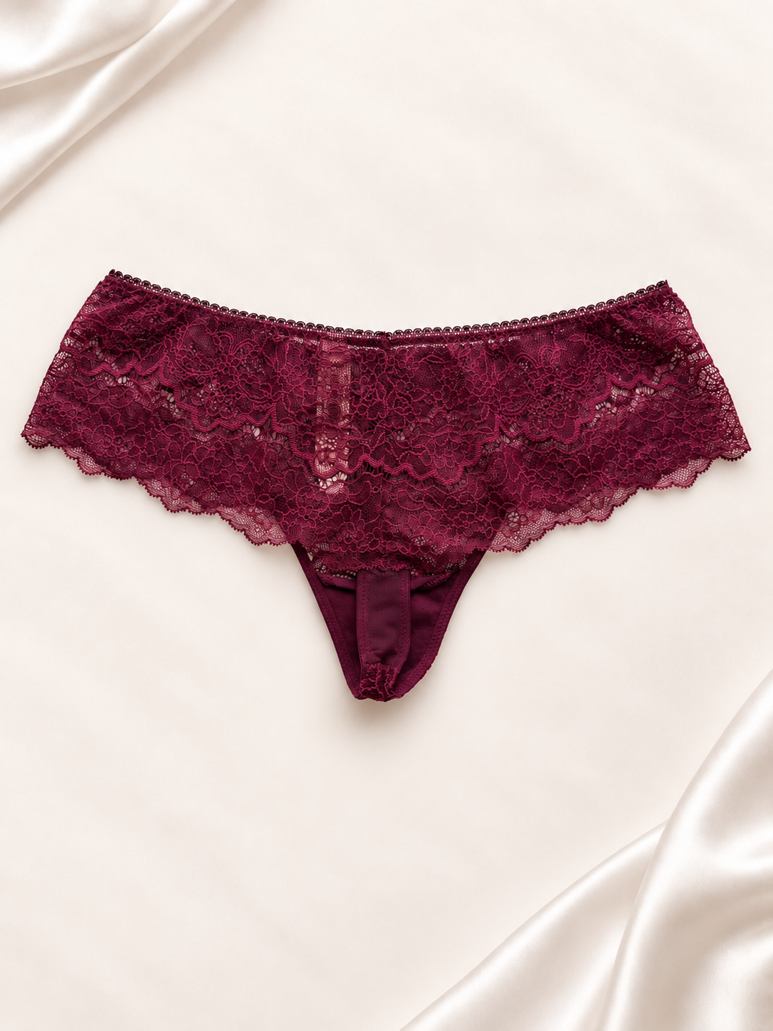 Panti V'S Bordó de encaje de corte short, vista posterior