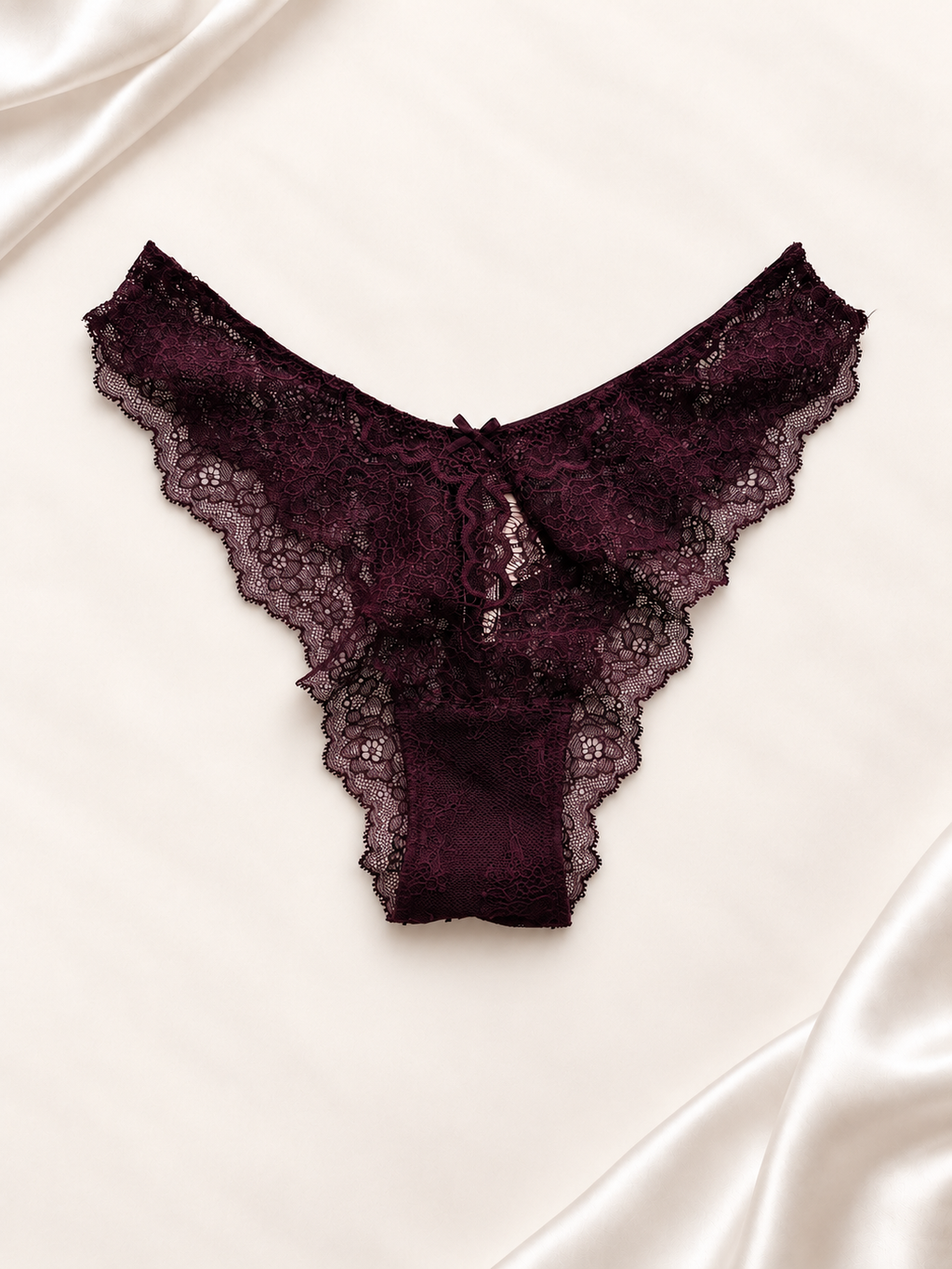 Panti V'S Bordó de encaje de corte tanga, vista frontal