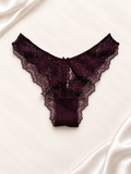 Panti V'S Bordó de encaje de corte tanga, vista frontal