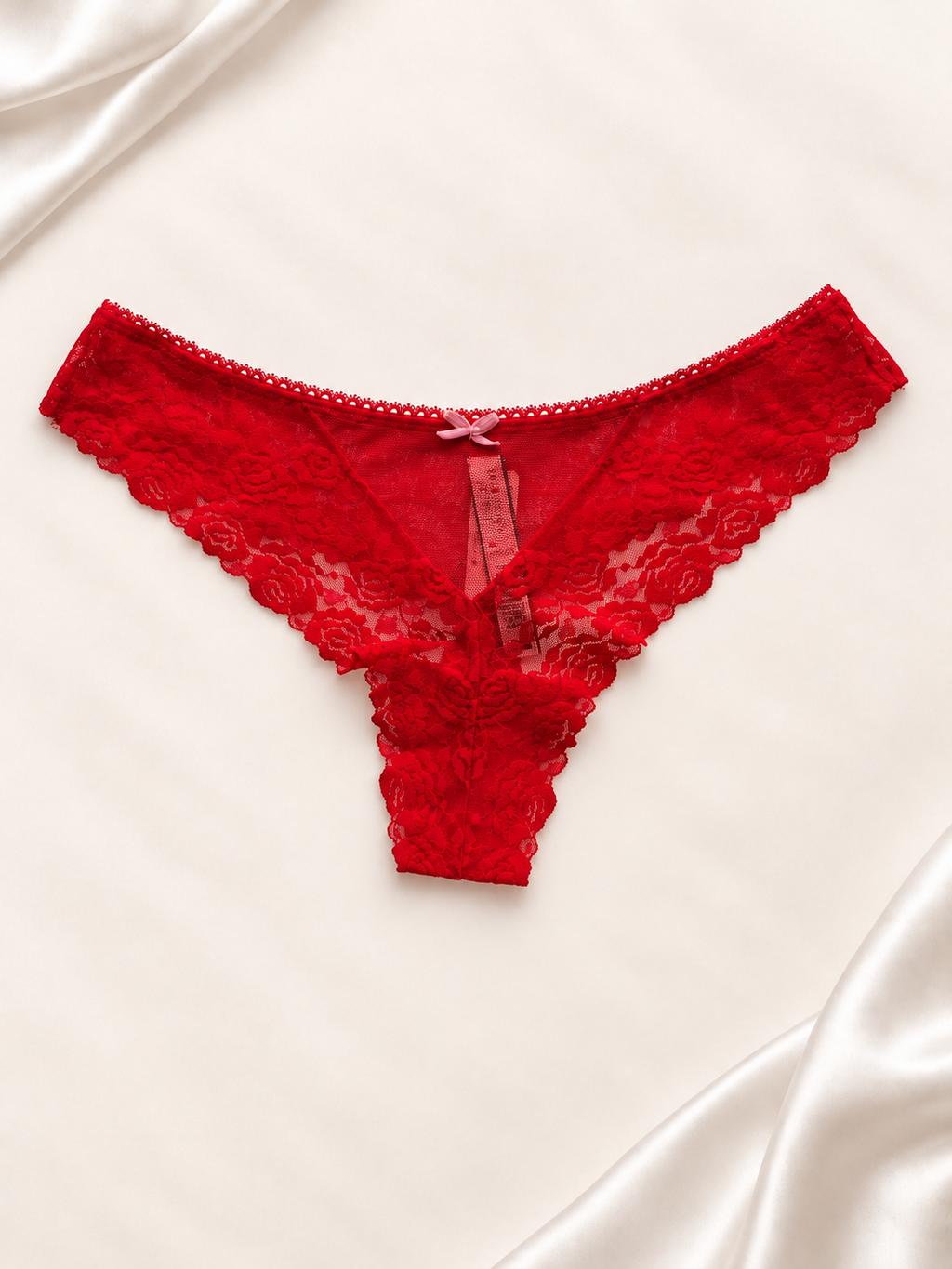 Panti V'S Rojo con encaje festoneado, vista frontal