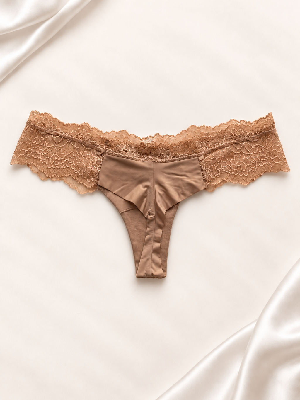 Panti V'S Beige con cintura de encaje, vista posterior