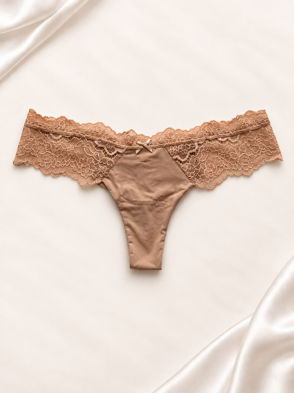 Panti V'S Beige con cintura de encaje, vista frontal