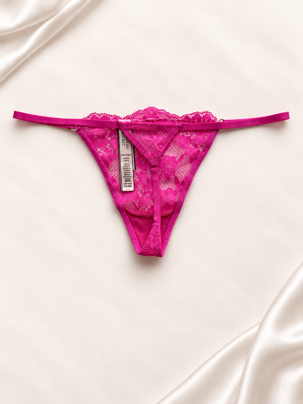 Panti V'S Fucsia de encaje floral con tiras finas, vista posterior