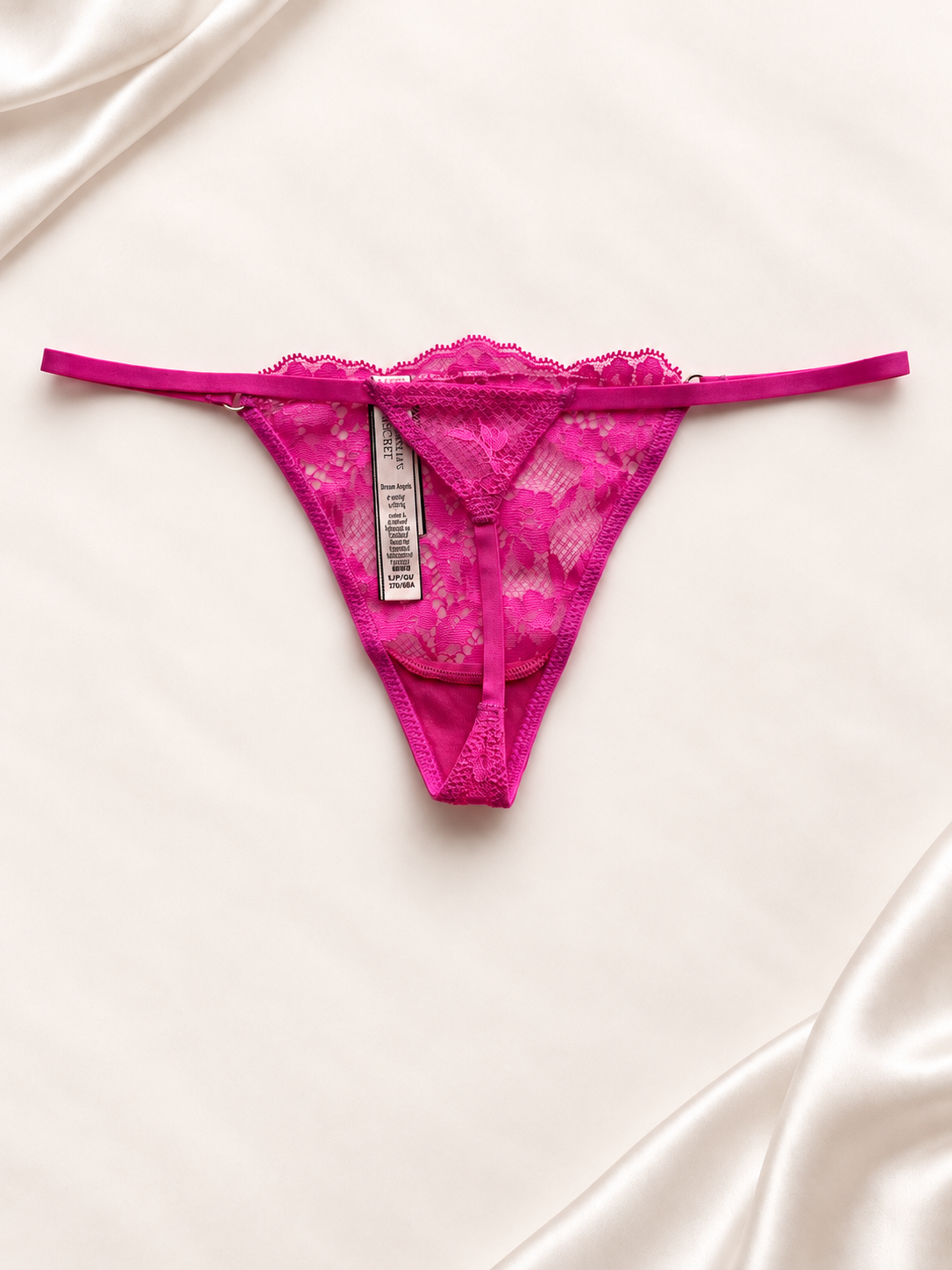 Panti V'S Fucsia de encaje floral con tiras finas, vista posterior