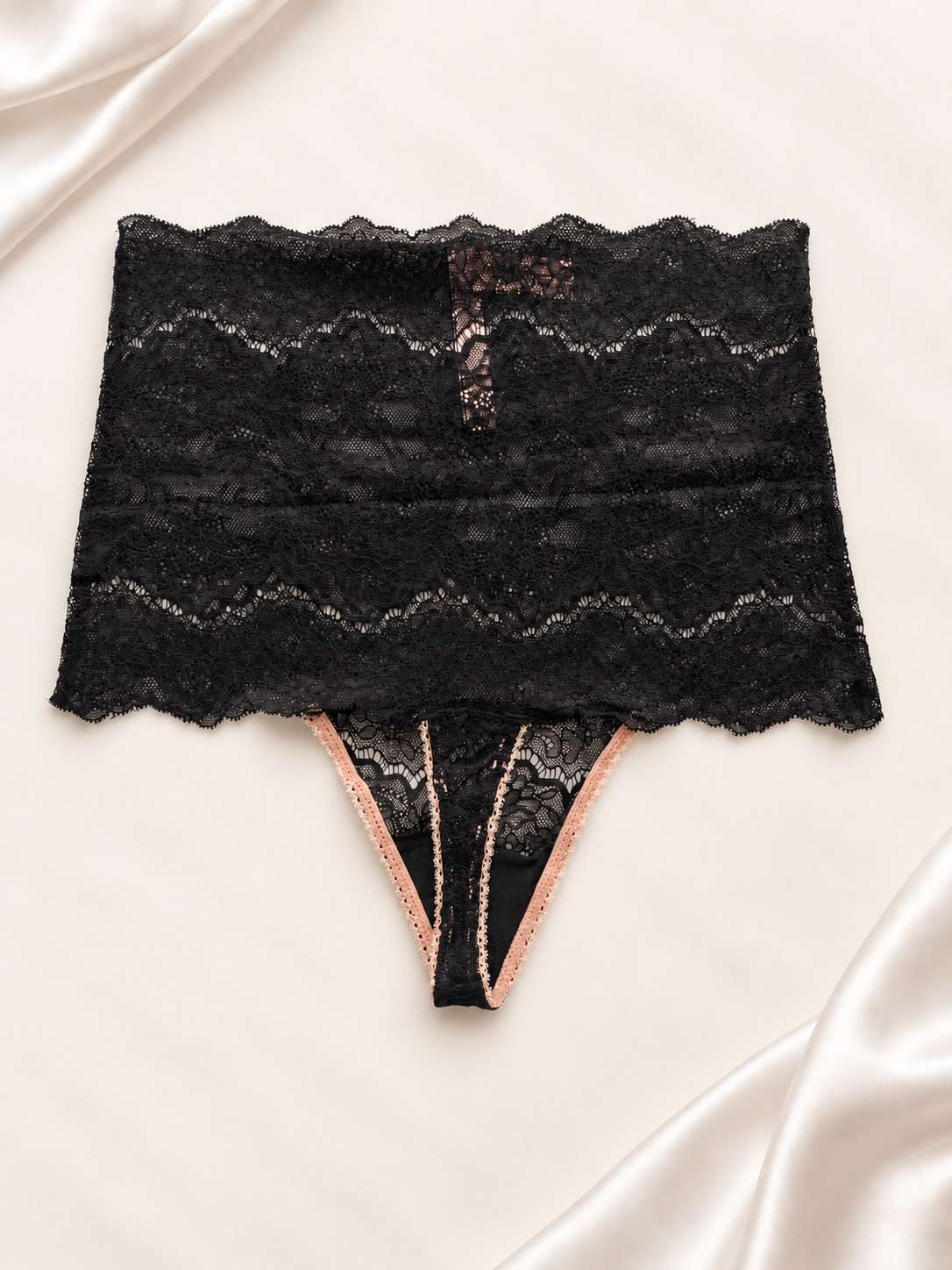 Panti V'S Negro de cintura alta con encaje, vista frontal