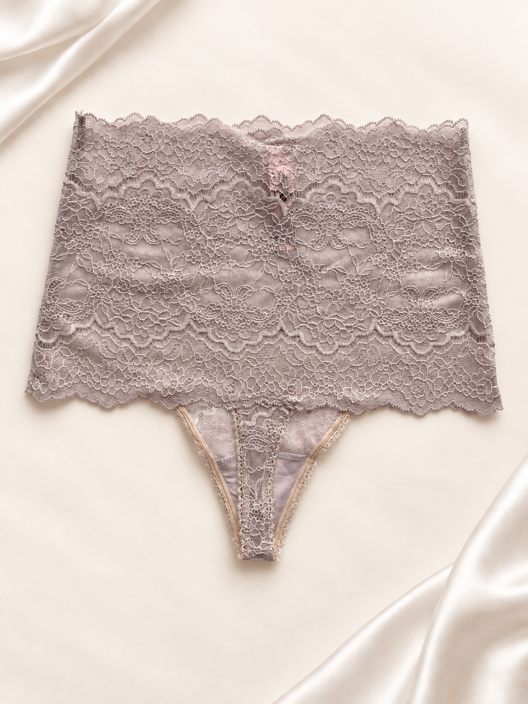 Panti V'S Rosa grisáceo de cintura alta con encaje, vista posterior