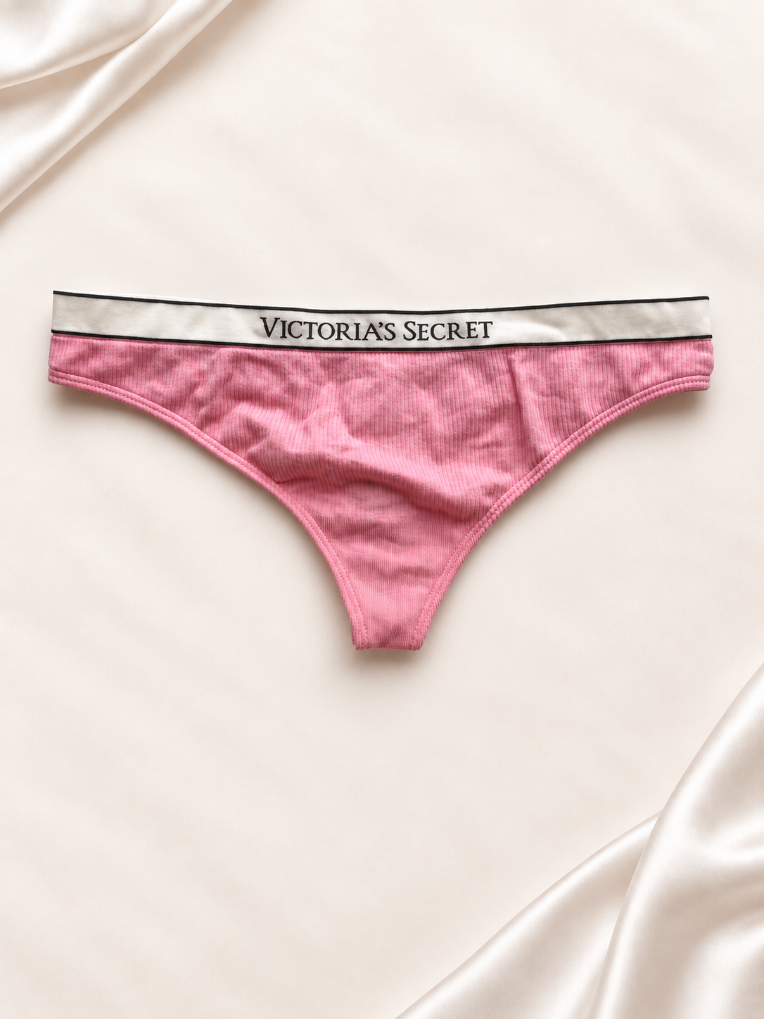 Panti V'S Rosa con cintura Victoria's Secret, vista frontal