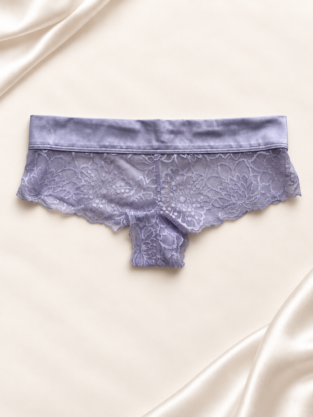 Panti V'S Lila de corte short con encaje, dorso