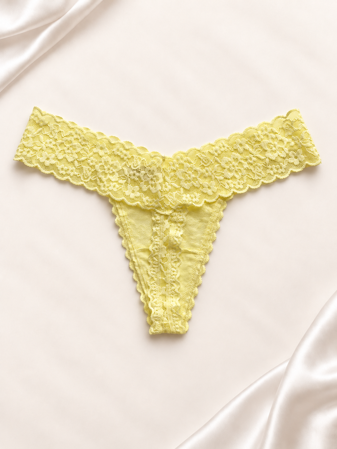 Panti V'S de encaje floral Amarillo, dorso
