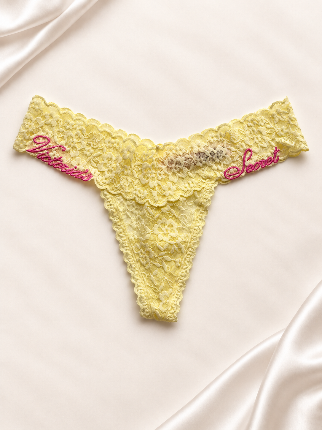 Panti V'S de encaje floral Amarillo, frente