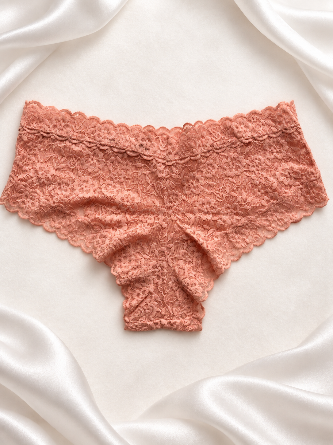 Panti de encaje floral durazno, vista posterior