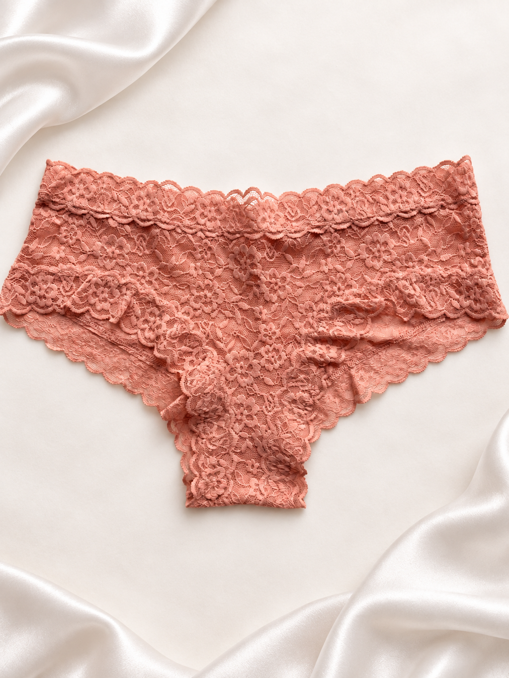 Panti de encaje floral durazno, vista frontal