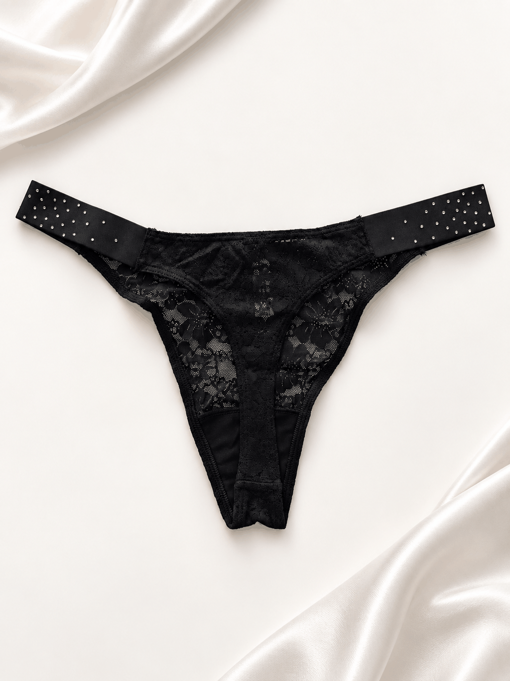 Panti V'S Negro de Encaje con Tachas