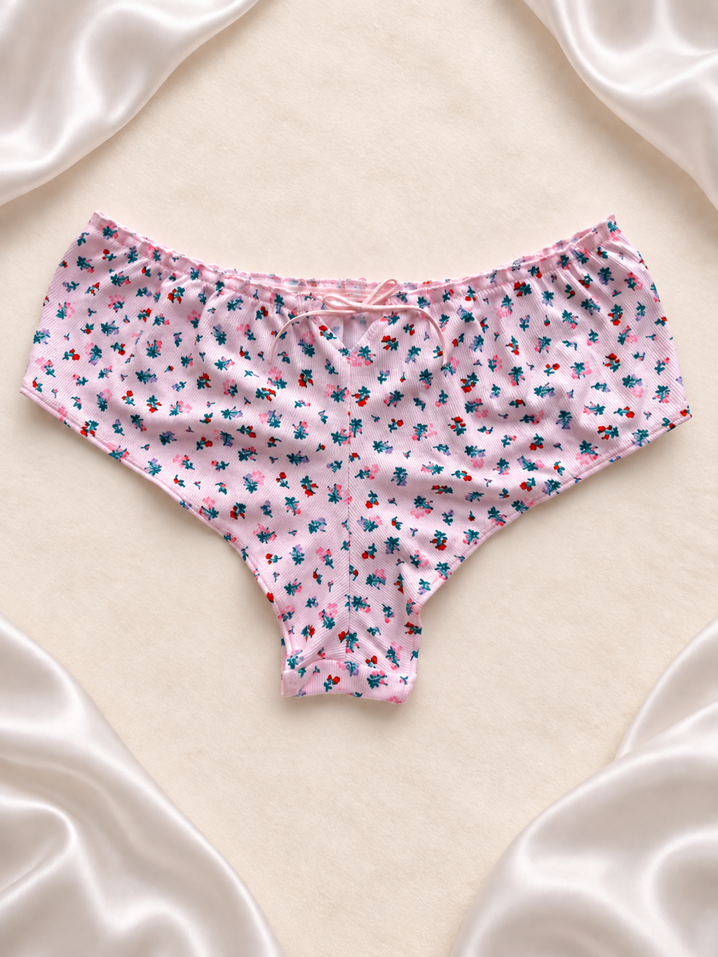 Panti rosa con estampado floral, vista posterior