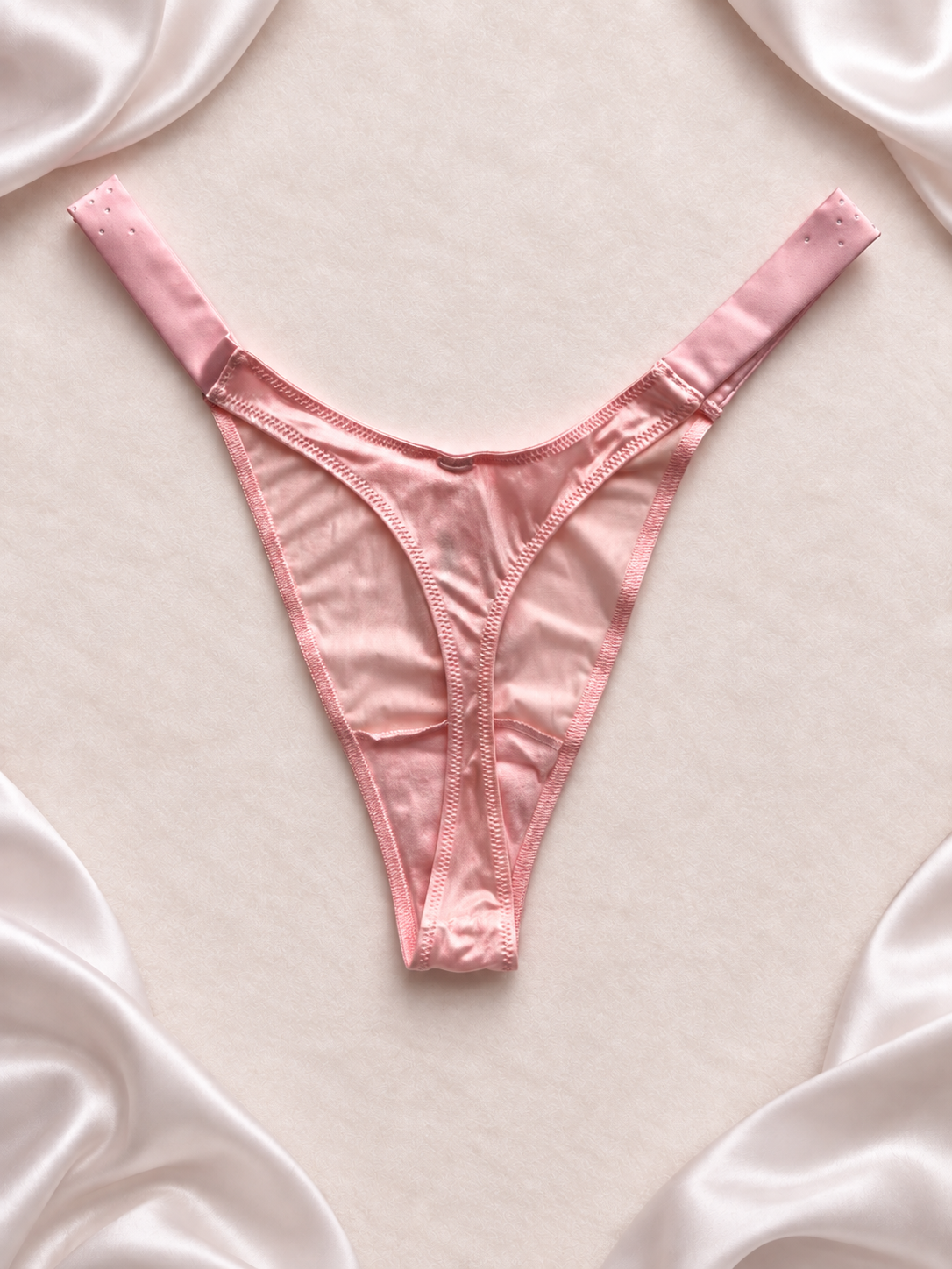 Panti V'S Satinado con Tiras de Strass Rosa, vista posterior