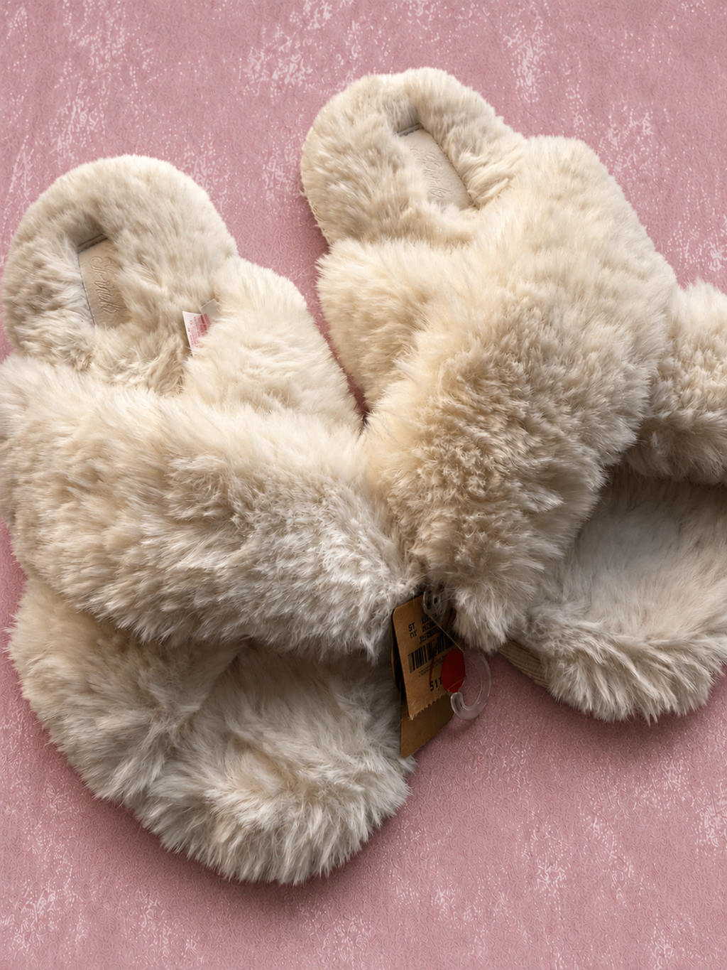 Pantuflas Plush Cruzadas Beige Ultra Suaves — vista 2