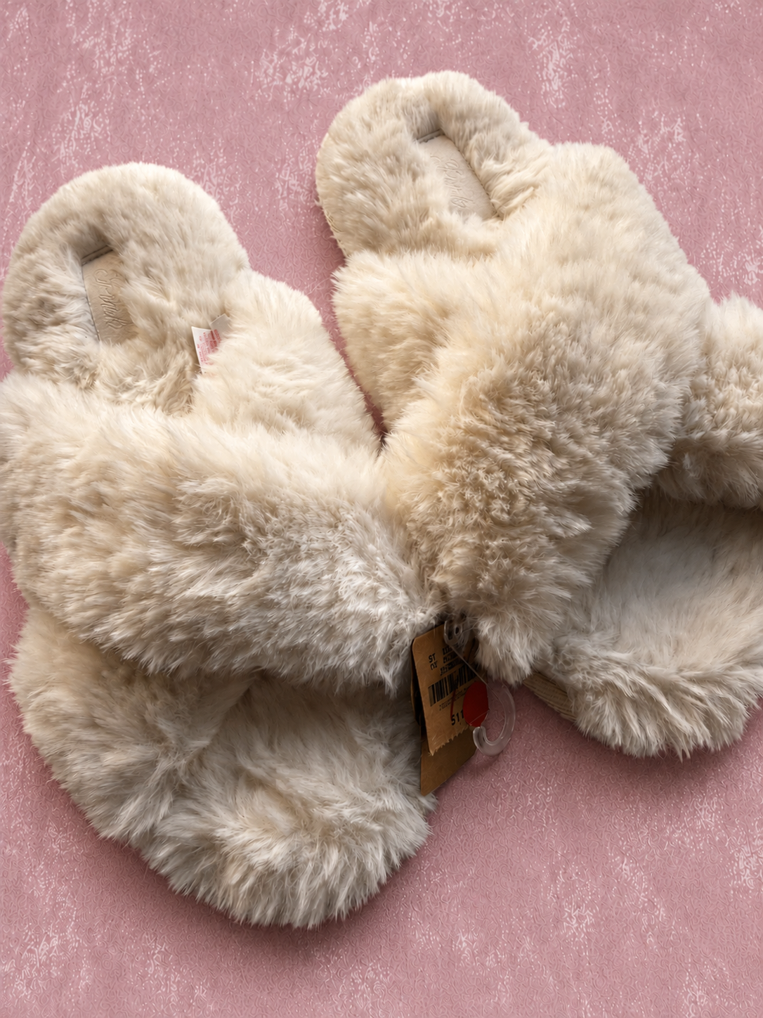 Pantuflas Plush Cruzadas Beige Ultra Suaves — vista 2