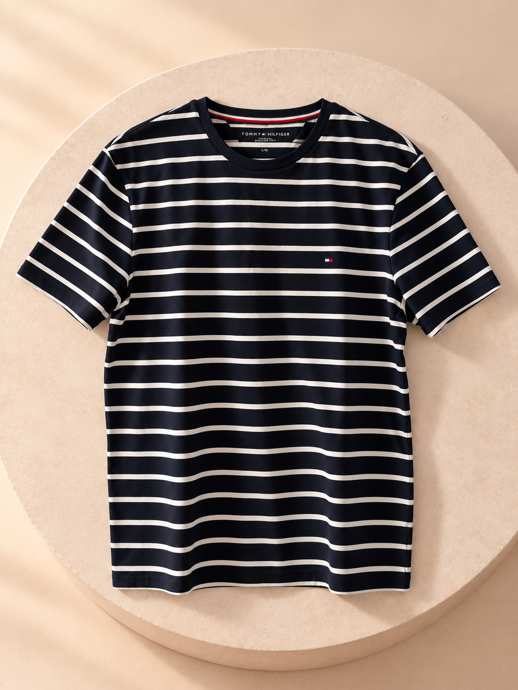 Remera Tommy Hilfiger rayada azul marino, vista completa