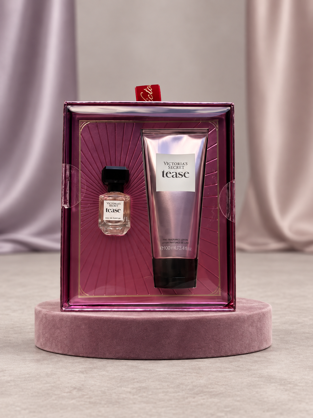 Set Victoria's Secret Tease