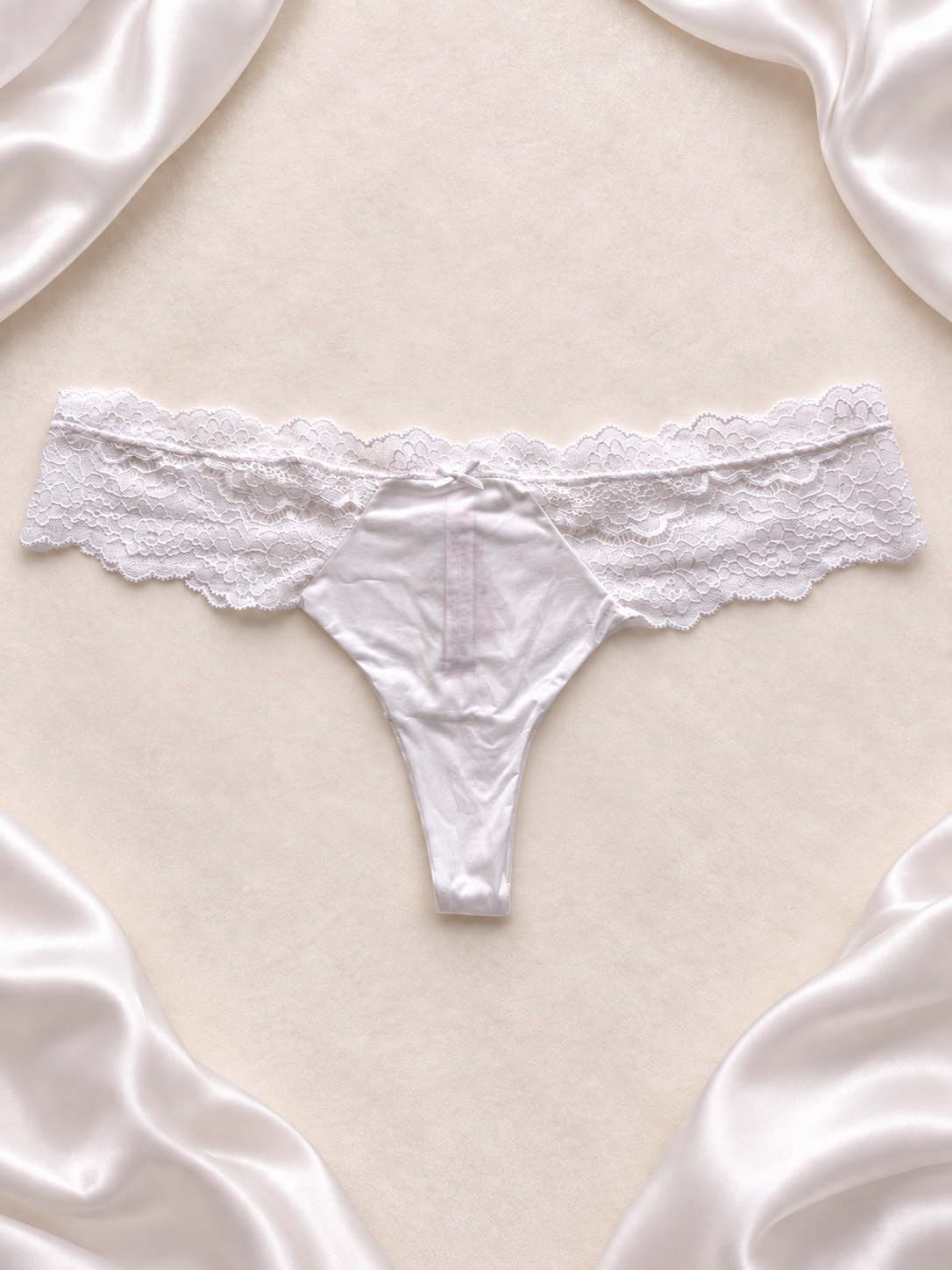 Panti blanco de encaje floral, dorso