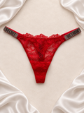 Panti V'S de encaje rojo con tiras de strass, frente