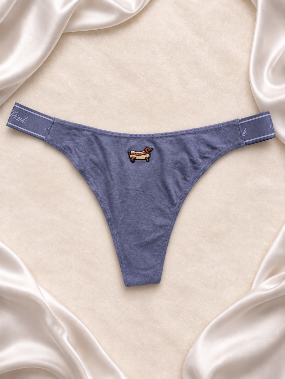 Panti Pink gris con perrito bordado, vista dos