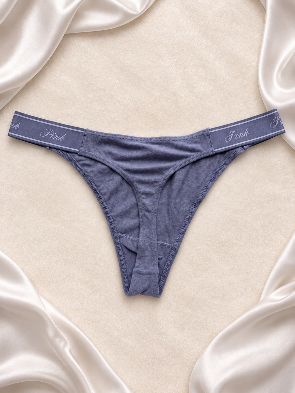 Panti Pink gris con perrito bordado, vista uno