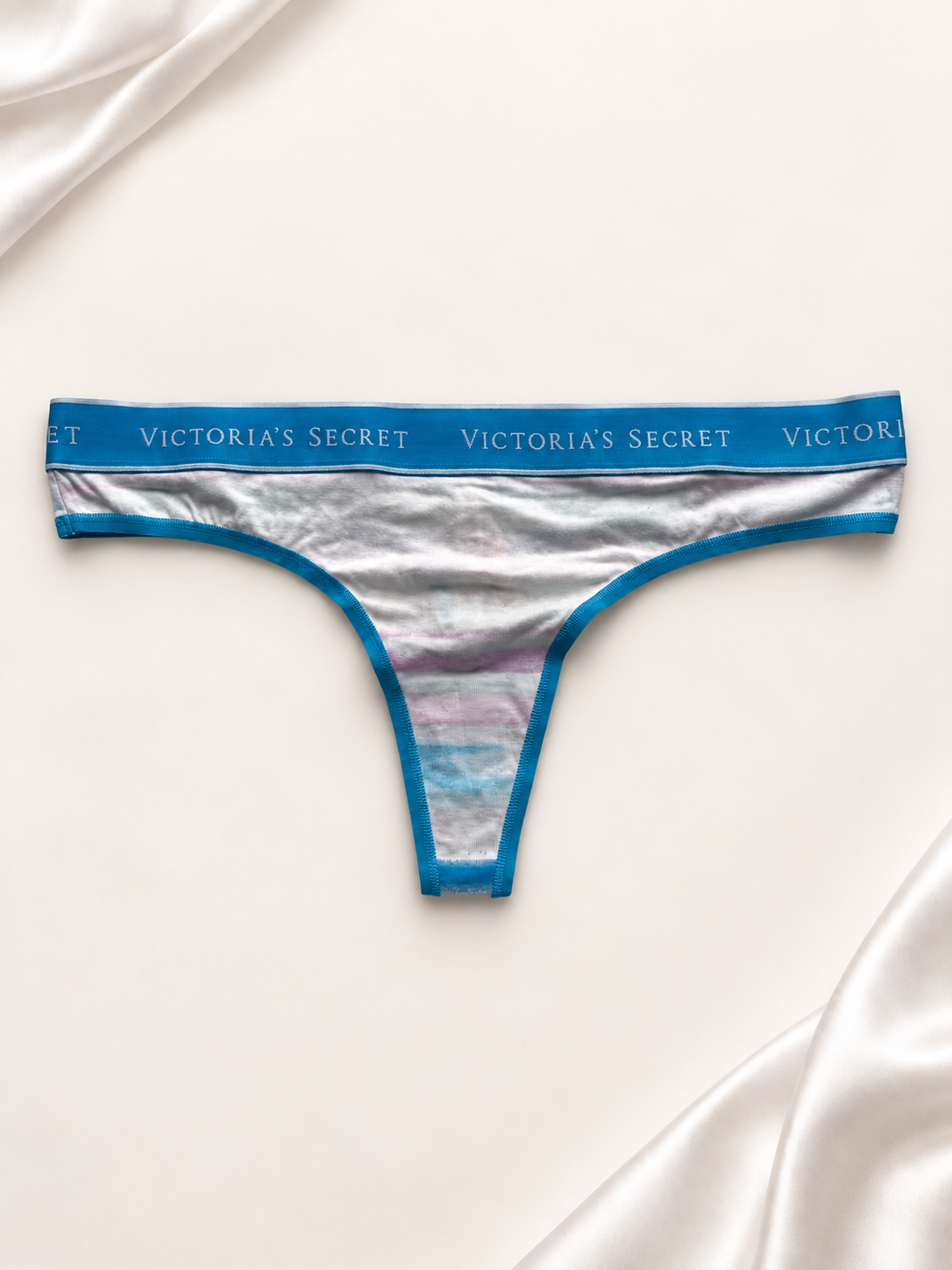 Panti blanco con cintura azul Victoria's Secret, vista frente